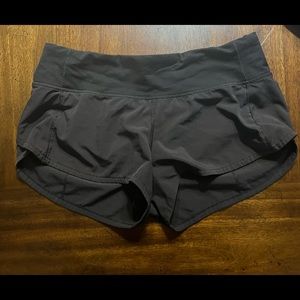 Lululemon Speed Up Shorts! Size 4!